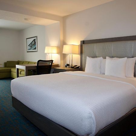 La Quinta By Wyndham St. Paul-Woodbury Hotel Exterior photo