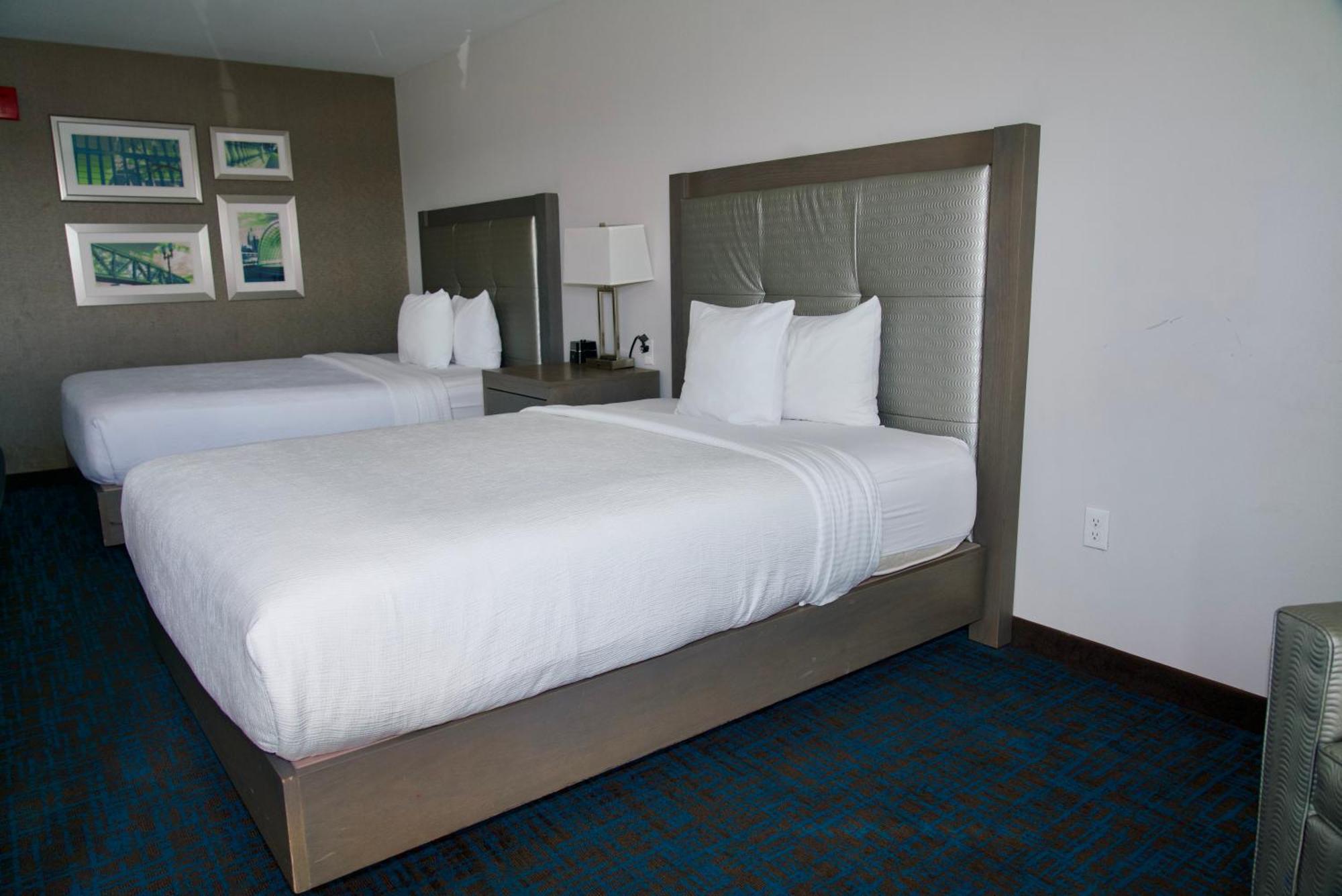 La Quinta By Wyndham St. Paul-Woodbury Hotel Exterior photo