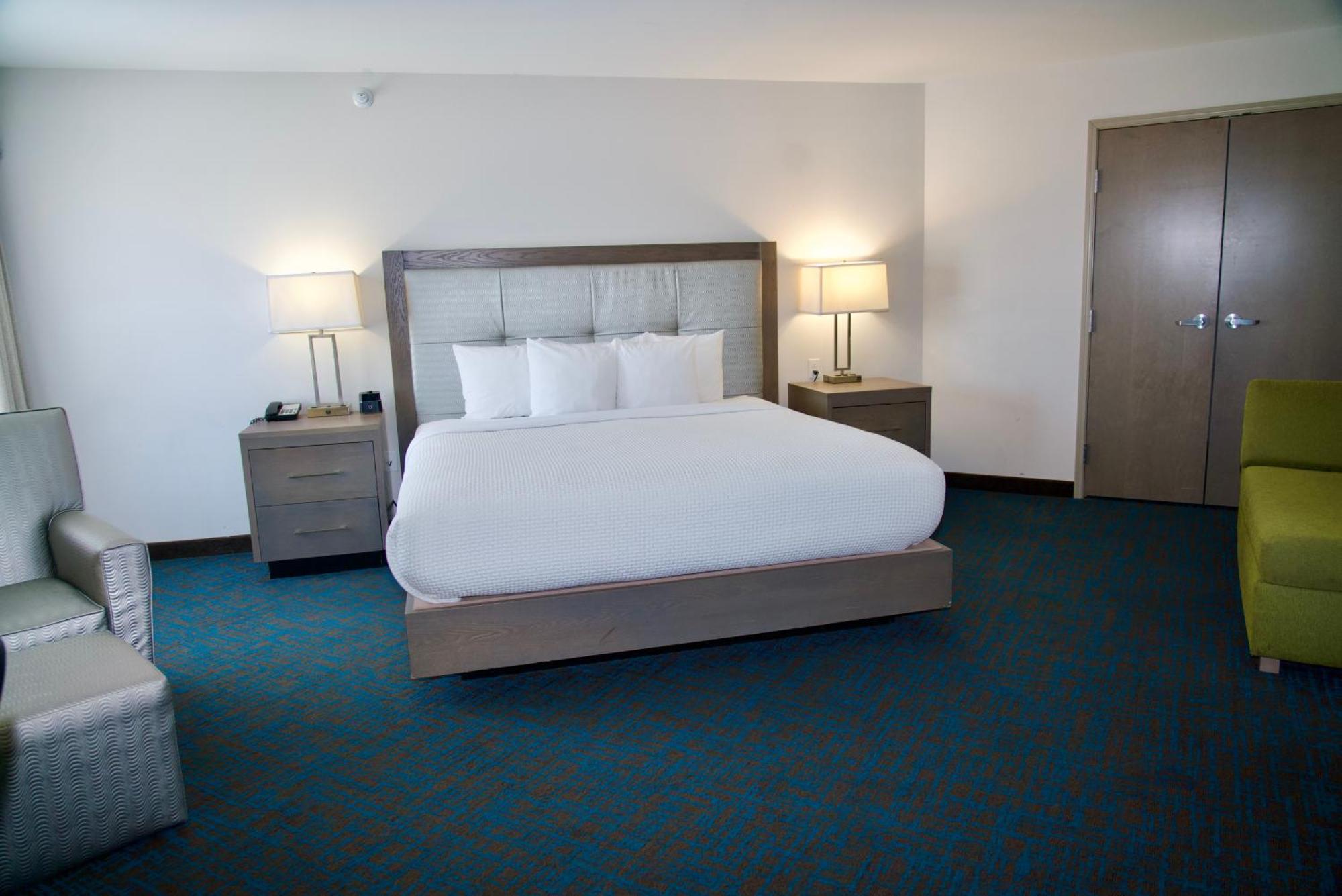 La Quinta By Wyndham St. Paul-Woodbury Hotel Exterior photo