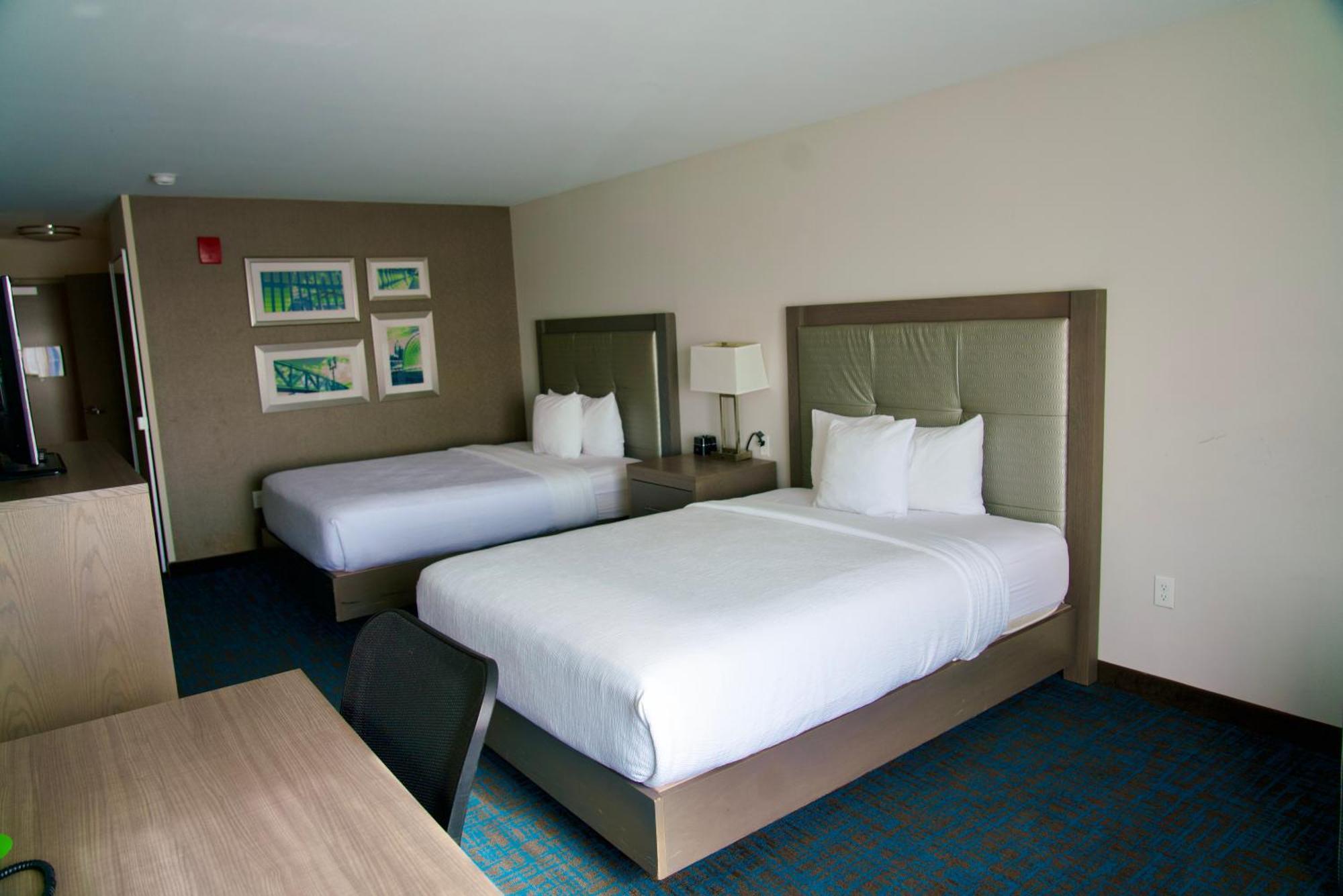 La Quinta By Wyndham St. Paul-Woodbury Hotel Exterior photo