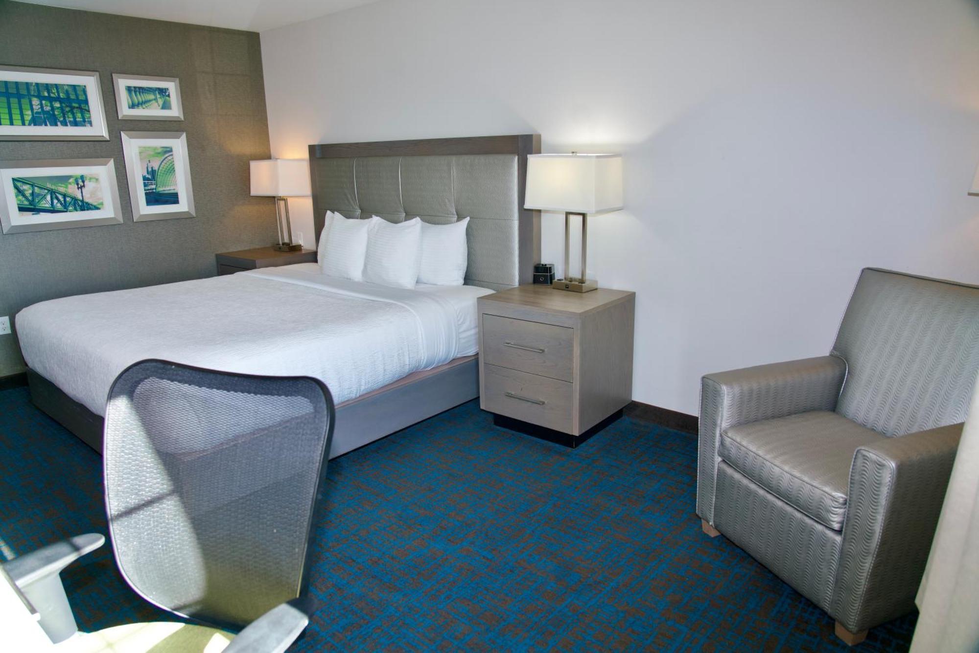 La Quinta By Wyndham St. Paul-Woodbury Hotel Exterior photo