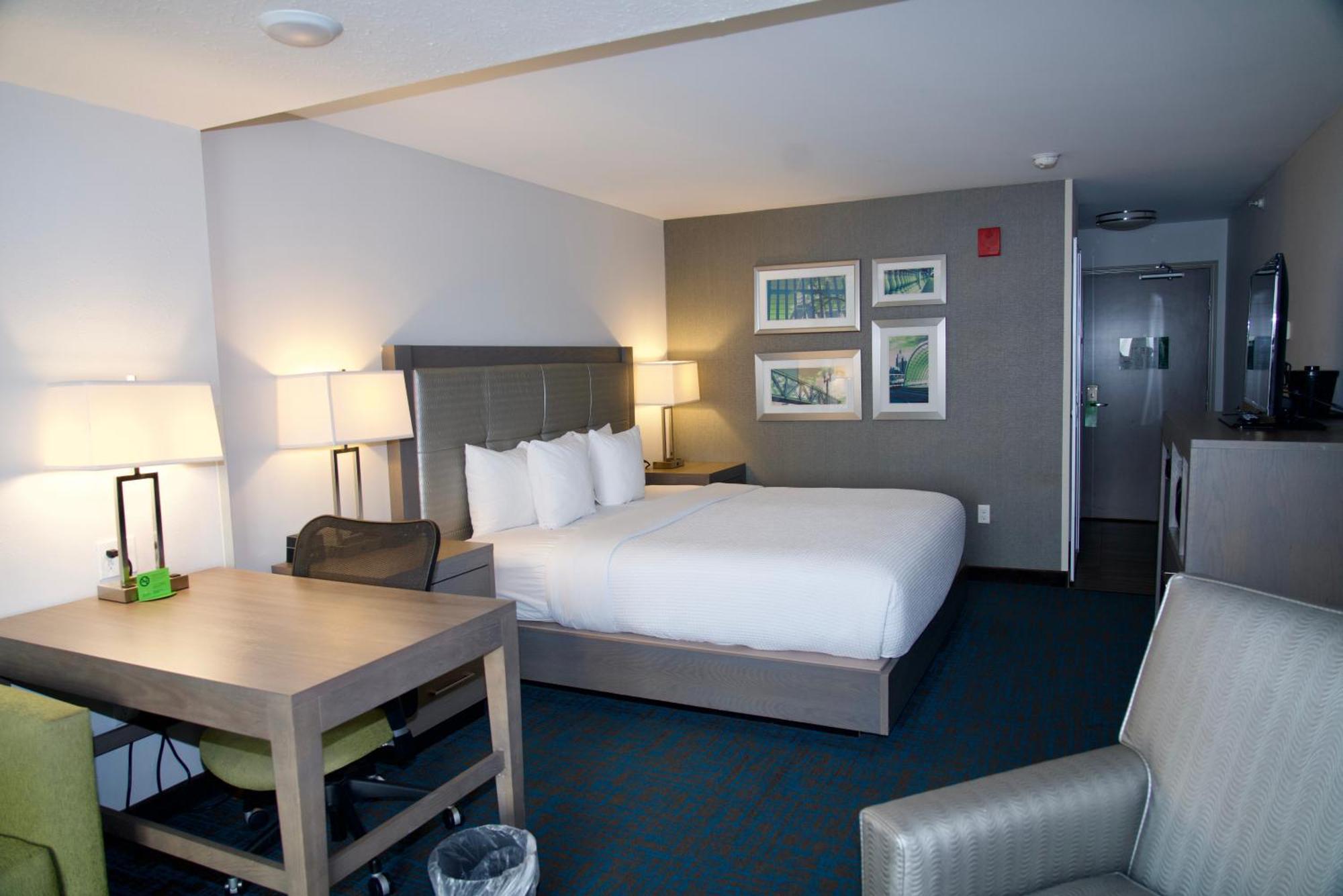 La Quinta By Wyndham St. Paul-Woodbury Hotel Exterior photo