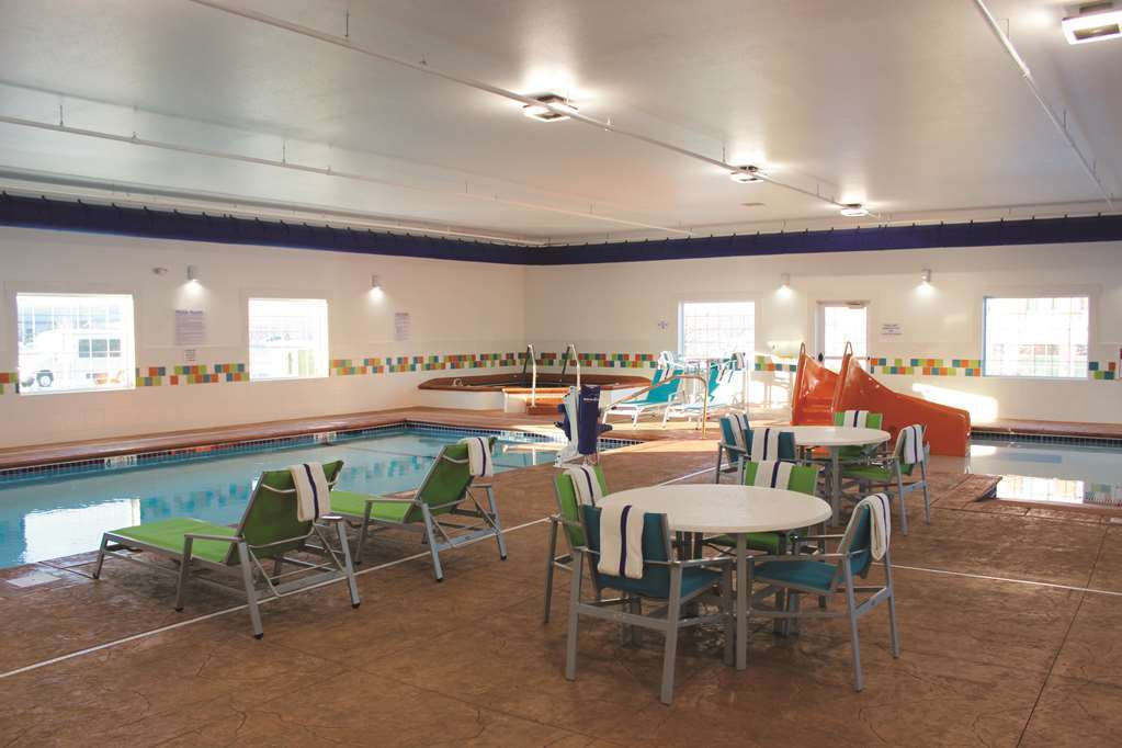 La Quinta By Wyndham St. Paul-Woodbury Hotel Facilities photo