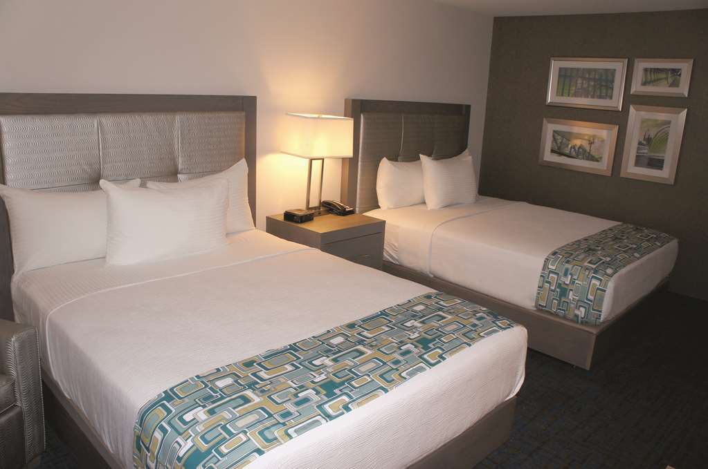 La Quinta By Wyndham St. Paul-Woodbury Hotel Room photo