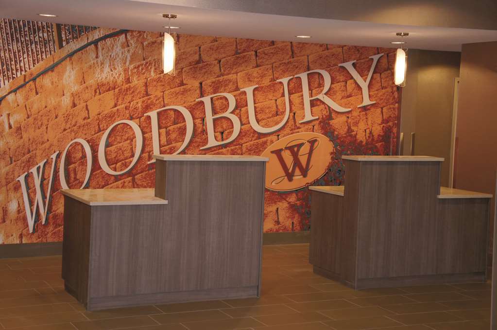 La Quinta By Wyndham St. Paul-Woodbury Hotel Interior photo