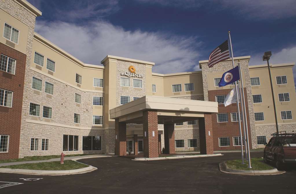 La Quinta By Wyndham St. Paul-Woodbury Hotel Exterior photo